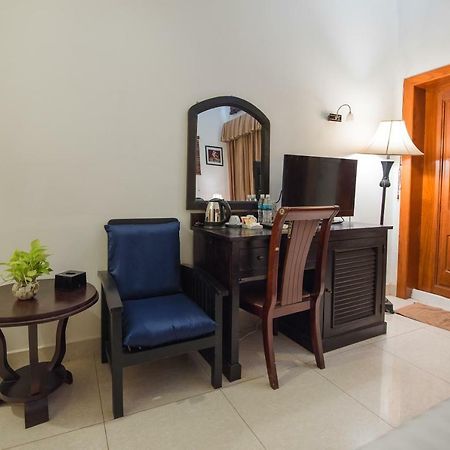 Homesyn Hotel Phnom Penh Exterior photo