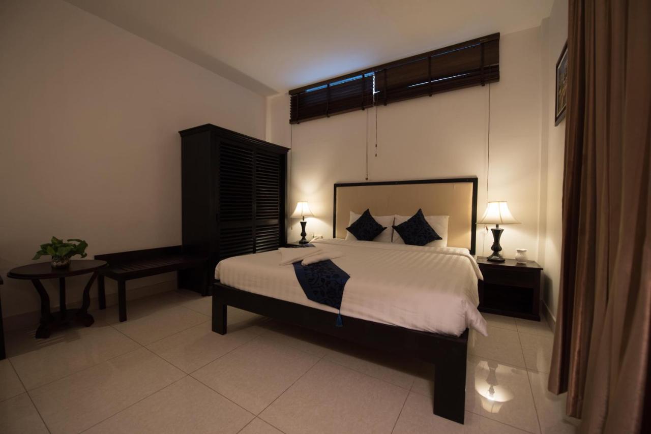 Homesyn Hotel Phnom Penh Exterior photo